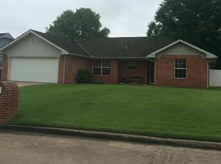 2302 E Briar Glen St, Okmulgee, OK 74447