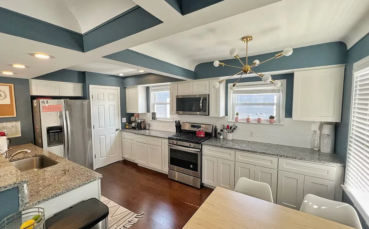 3 bed, 1112 sqft, $2,750 — Photo 3