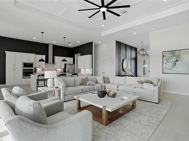 15063 Longs Ln — Photo 2