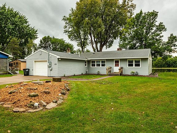 2nd image of 2778-2880 Hanifl Rd