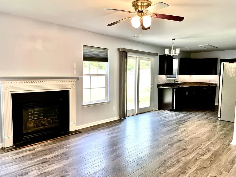 263 N Fuquay Springs Ave — Photo 2