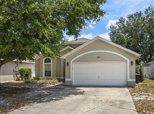 135 Andrews Rd, Sanford, FL 32773