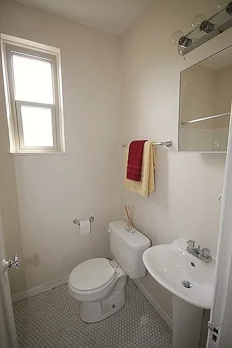 Stanton Apartments — Photo 17