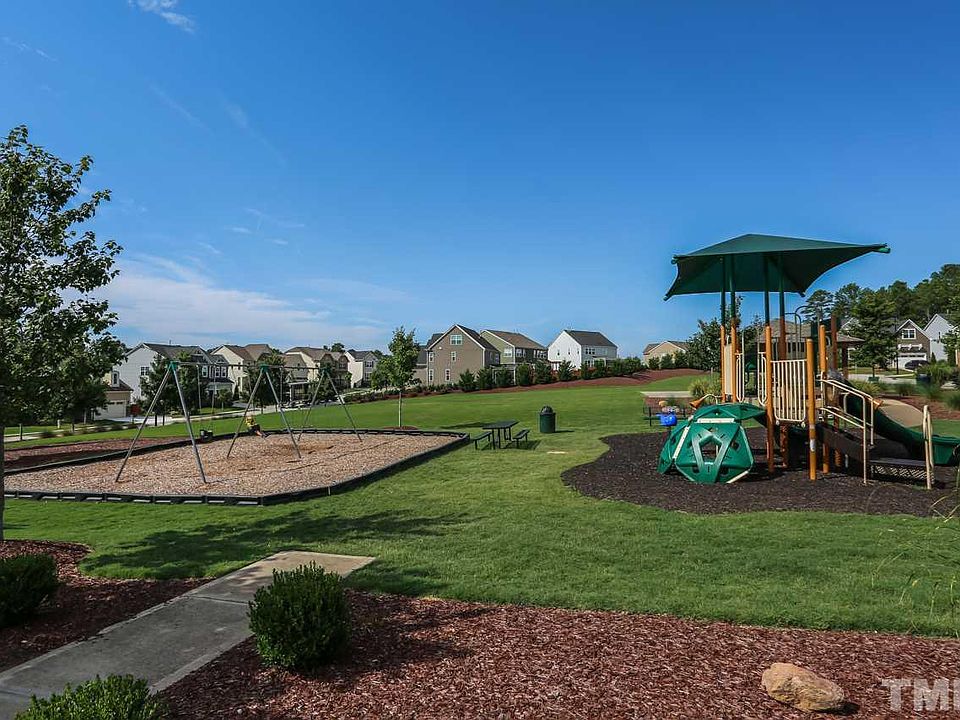 2nd image of 122 Shadow Hawk Dr