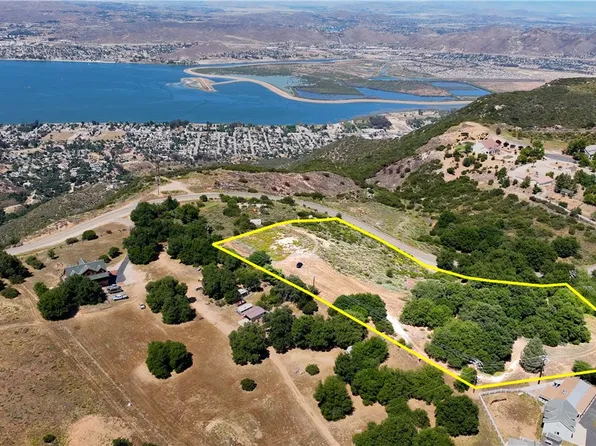 34561 S Main Dr, Lake Elsinore, CA 92530