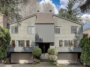9816 NE 137th St #4, Kirkland, WA
