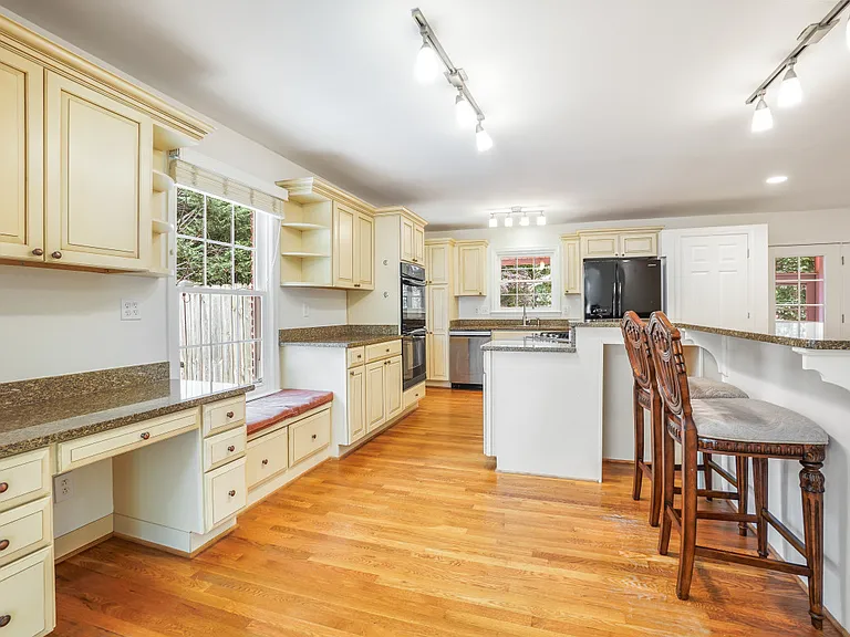 12027 Devilwood Dr — Photo 29