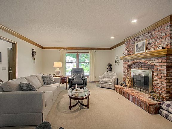 5th image of 1633 Dunwich Dr