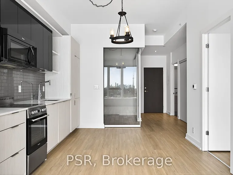 6 Parkwood Ave #509 — Photo 6