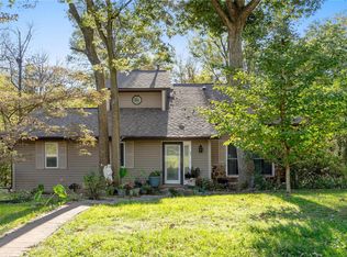 615 Thrush Ct, Troy, IL 62294