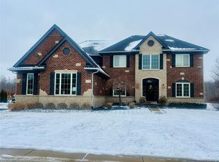 51776 Pierce Dr, Northville, MI