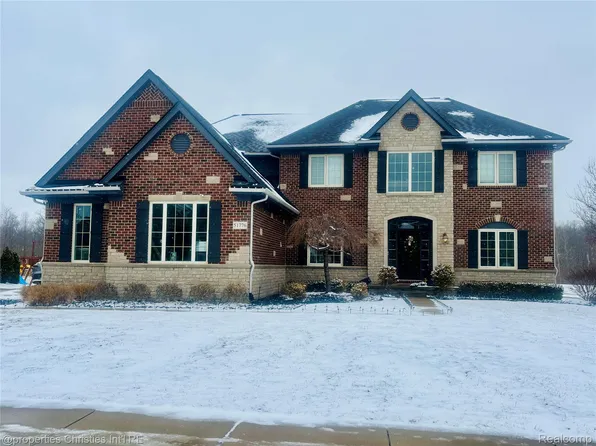 51776 Pierce Dr, Northville, MI 48167