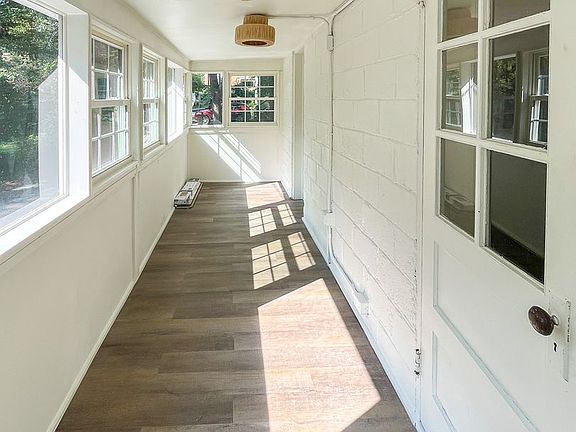 4th image of 128 Maywood Ln #B