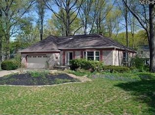 28704 Knickerbocker Rd, Bay Village, OH 44140