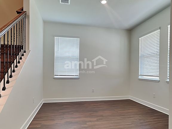 5th image of 33906 Thyme Dr