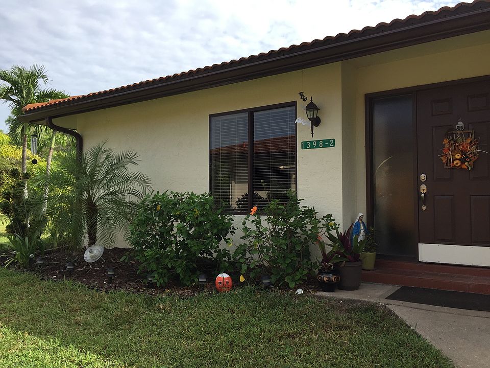 1st image of 1398 Park Shore Cir APT 2