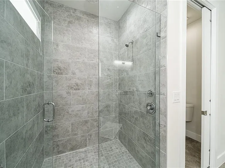 1608 NW 38th Ave — Photo 19