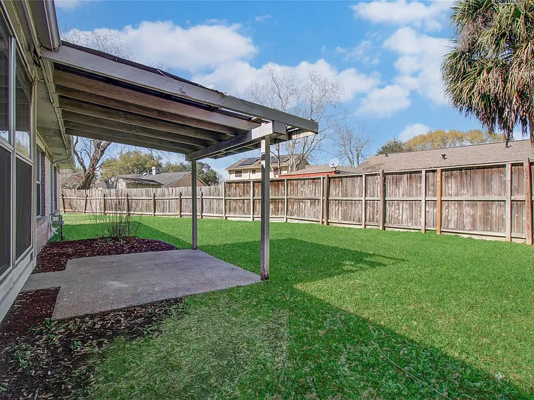 2702 Fir Crest Ct — Photo 24