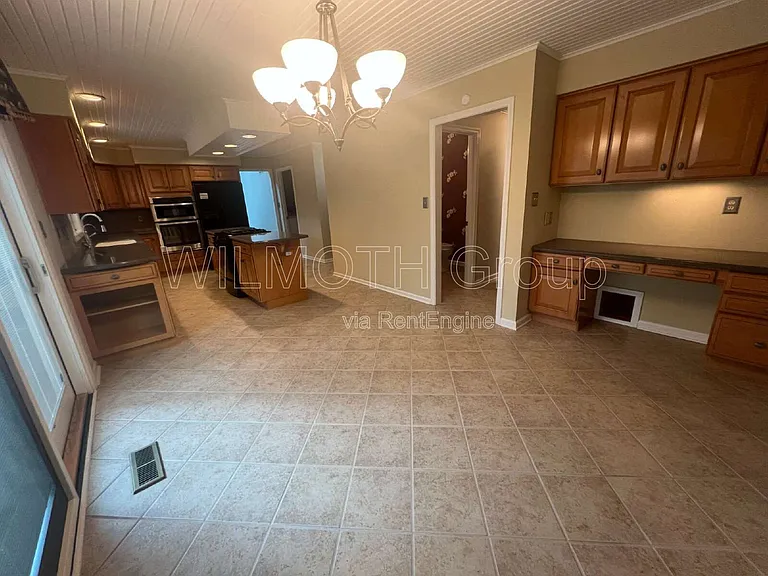 12748 Limberlost Dr — Photo 8