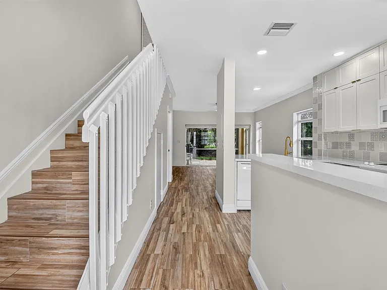 6917 Crooked Fence Dr — Photo 13