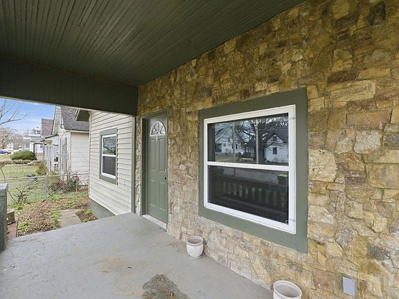 5th image of 812 W Pershing Street