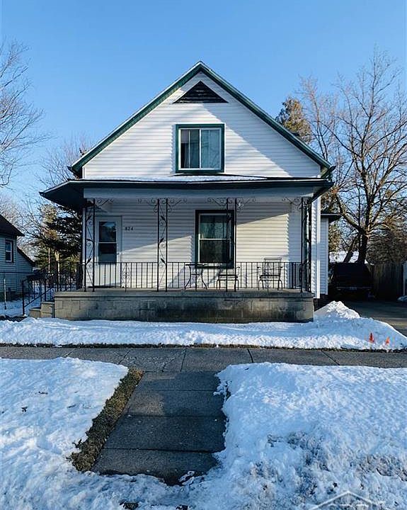 1st image of 824 N Porter St