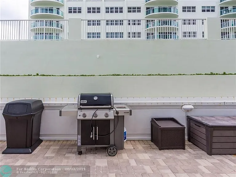 3430 Galt Ocean Dr #702 — Photo 3