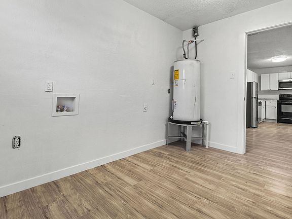 3rd image of 3540 Burton Ave
