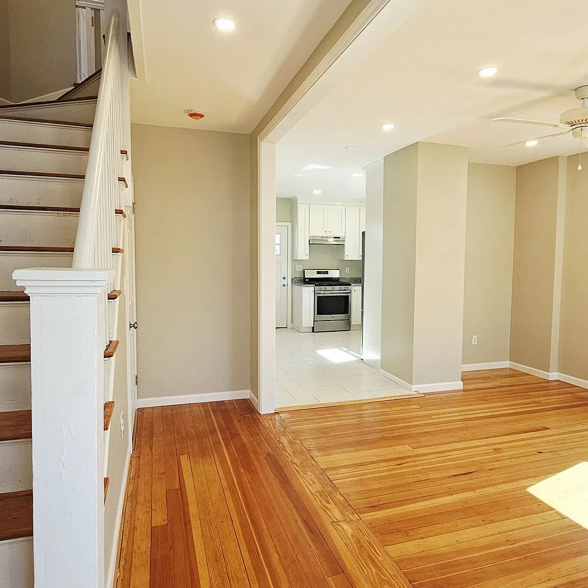3 bed, 1.5 bath, 1020 sqft, $3,400 — Photo 3