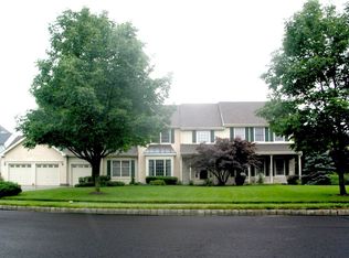 28 Kinglet Dr S, Cranbury, NJ 08512