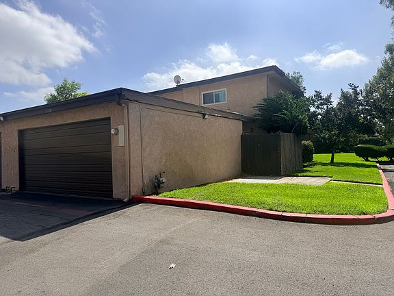 5th image of 10570 White Oak Dr