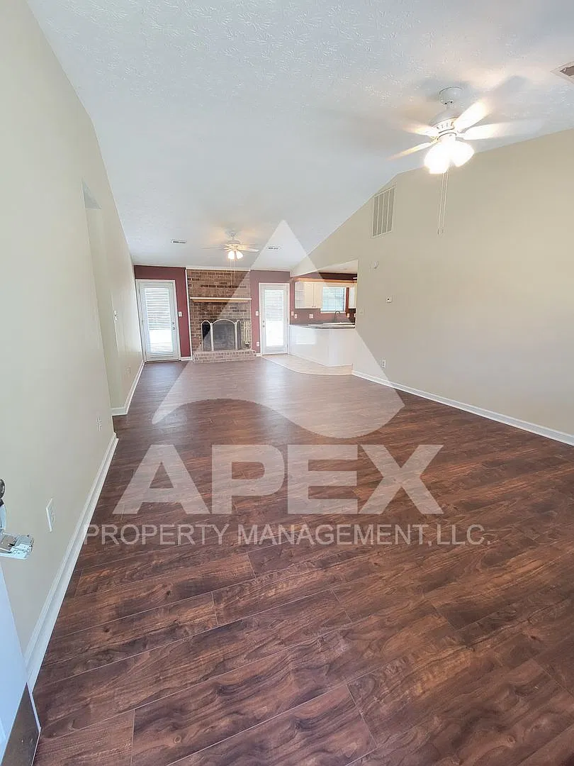 Beautiful 3 Bd/2 Ba Single Family Brick home in the heart of Farragut! — Photo 4