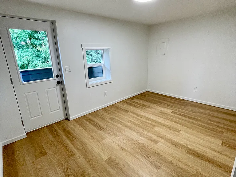 32100 E Historic Columbia River Hwy #1 — Photo 15