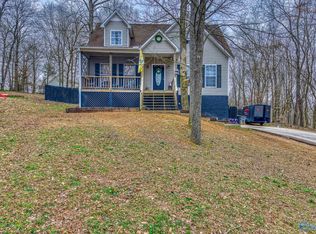 723 Waters Edge Dr, Florence, AL 35634