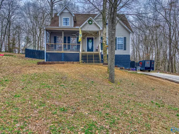 723 Waters Edge Dr, Florence, AL 35634