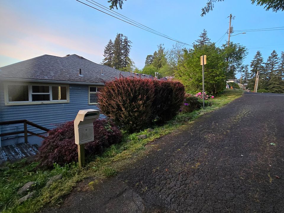 2nd image of 400 SE 1st St