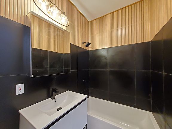 4th image of 525 Newark Ave #17E