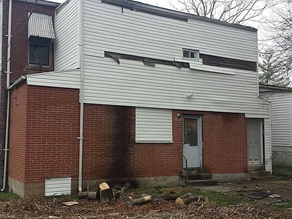 3rd image of 884-888 Canaan Ave