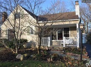 24202 Russell Rd, Bay Village, OH 44140