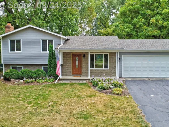 2400 Walnut Rd, Auburn Hills, MI 48326