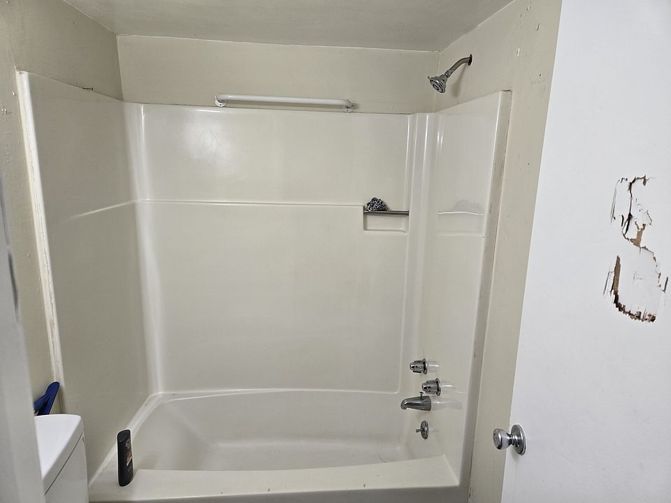 2nd image of 546 Main St #12