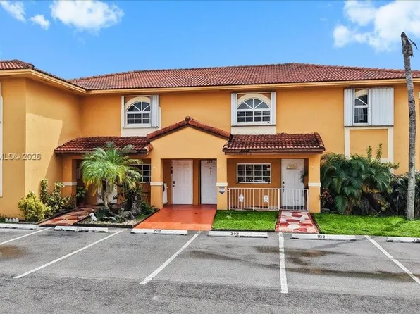 3554 W 80th St, Hialeah, FL 33018