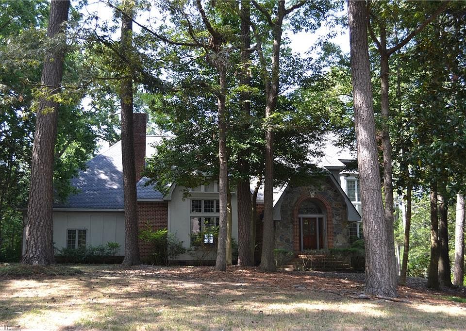 1st image of 804 N Villier Ct