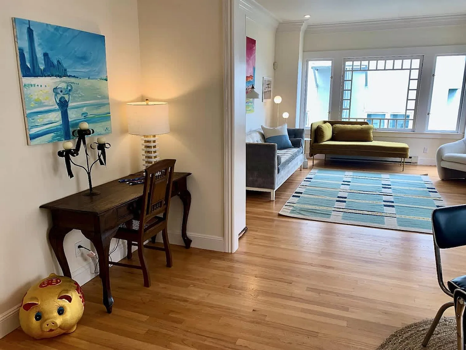 1 bed, 1.0 bath, 893 sqft, $7,930 — Photo 3