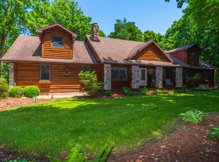 22 Bent Tree Ln, Towanda, IL 61776