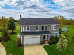 19 S Conway Ct, South Elgin, IL 60177