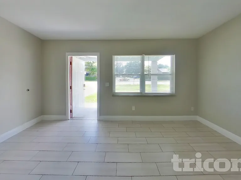 124 Upsala Rd — Photo 3