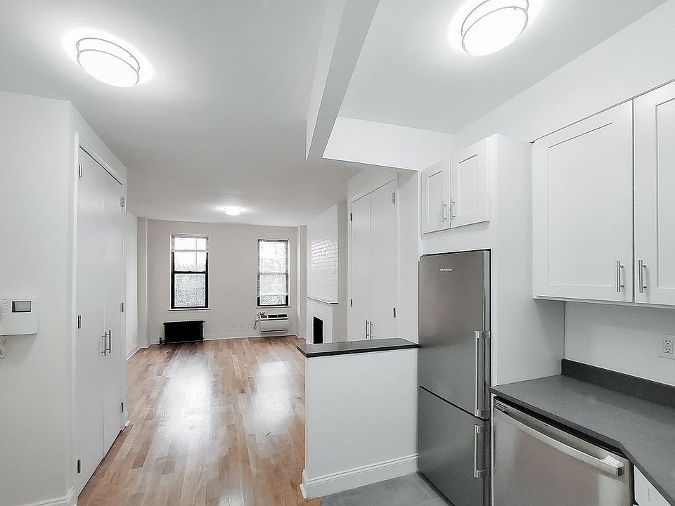 1st image of 417 W 56th St #B2