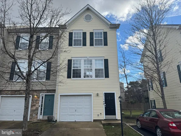 23114 Blackthorn Sq, Sterling, VA 20166