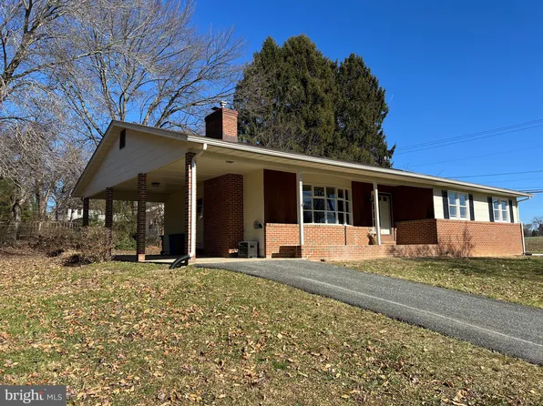 2101 Round Hill Rd, Fallston, MD 21047